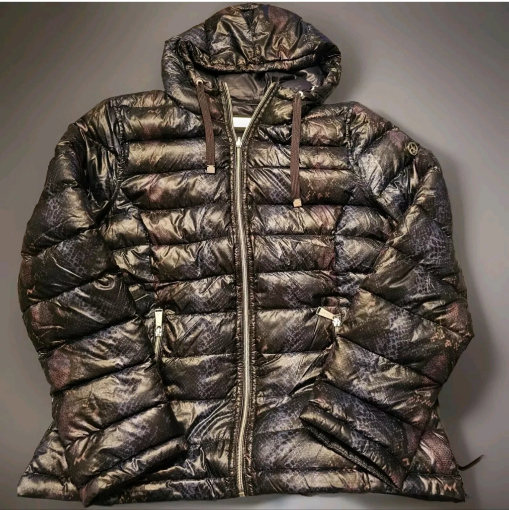 Calvin Klein Women's Reversible Puffer Jacket Snake Print & Black Size Medium